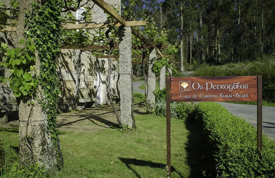 Casa de Turismo Rural Os Petroglifos-1